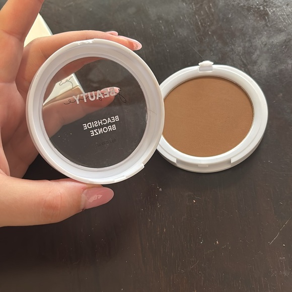 Bronzer - Picture 3 of 4